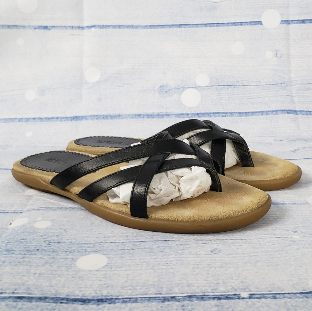LANDS END Blue, Tan Sandles Sz 7 gently used. Tread is like new. Slight Wedge